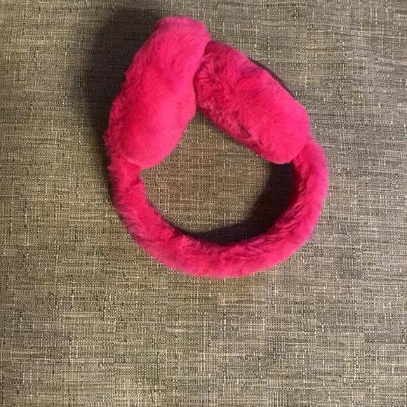 Pink Earmuffs fuzzy with sequins one size - Picture 2 of 3